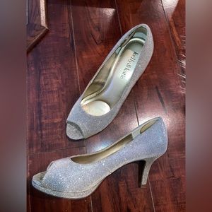 Golden silver heels size 5.5 US